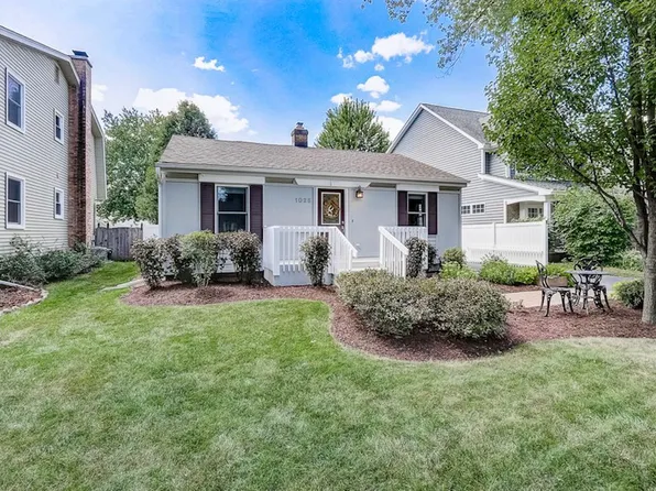 1025 N Main St, Naperville, IL 60563