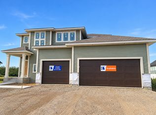 1569 Applegate Rd, New Richmond, WI 54017