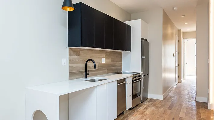 Rented by Nooklyn NYC LLC | media 11