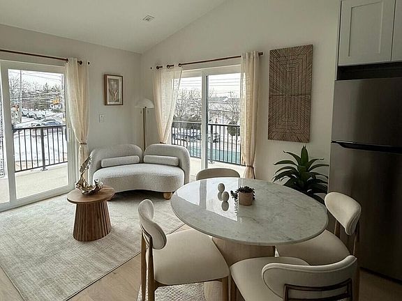 4th image of 1239 Forest Hill Rd #21