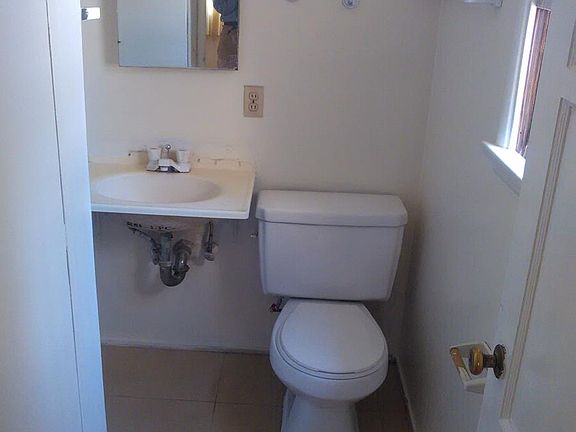 5th image of 212 N Ynez Ave APT B