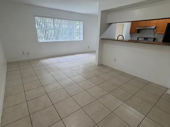 15295 SW 107th Ln APT 1020, Miami, FL 33196