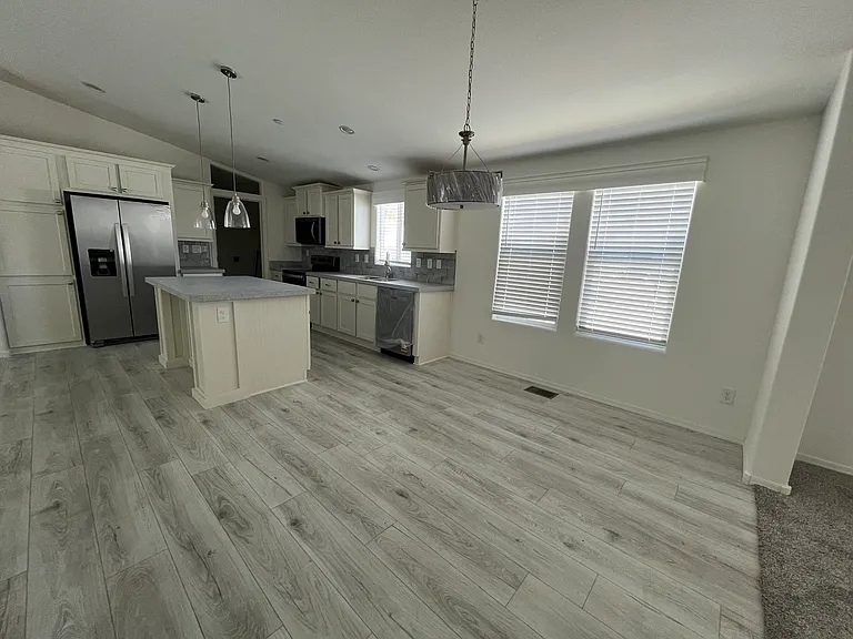 17621 Raley Ave — Photo 4