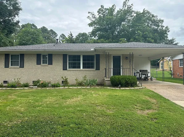 1301 Holloway St, Morrilton, AR 72110