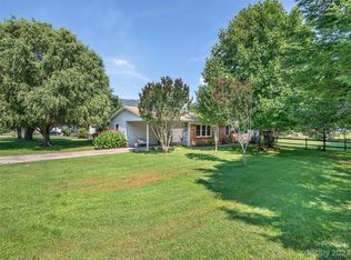 107 Riverside Dr, Canton, NC 28716