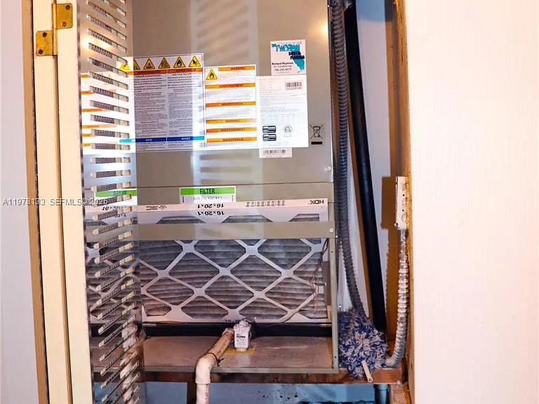 900 Saint Charles Pl #316 — Photo 24