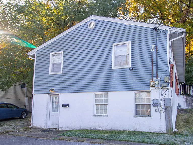 1814 Sunrise Dr — Photo 2