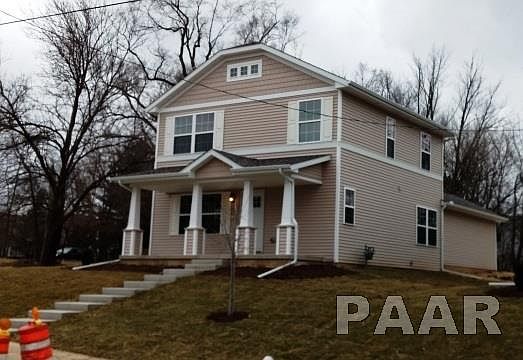 2nd image of 811 E Behrends Ave