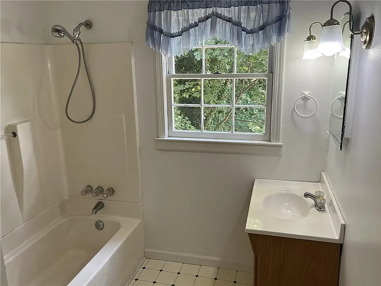 2745 Cardinal Lake Cir — Photo 11