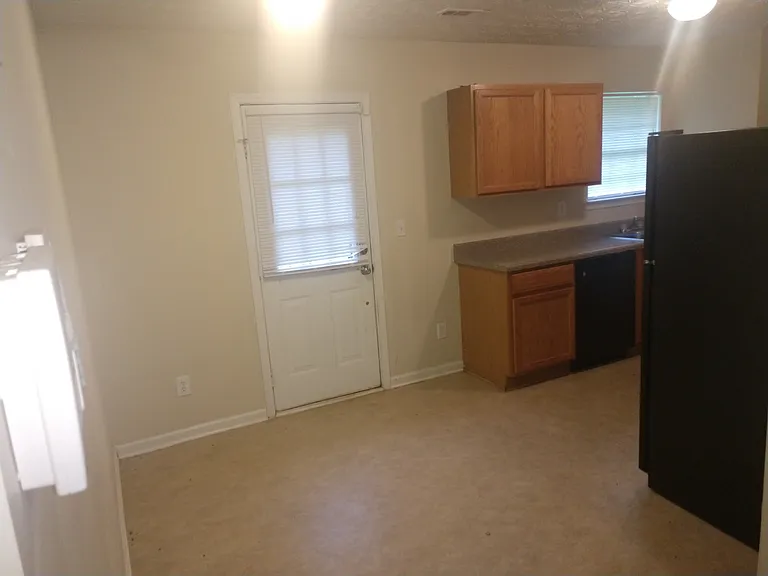 225 Apple Valley Rd — Photo 9