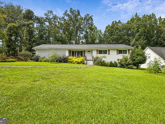2nd image of 1331 Owen Cir