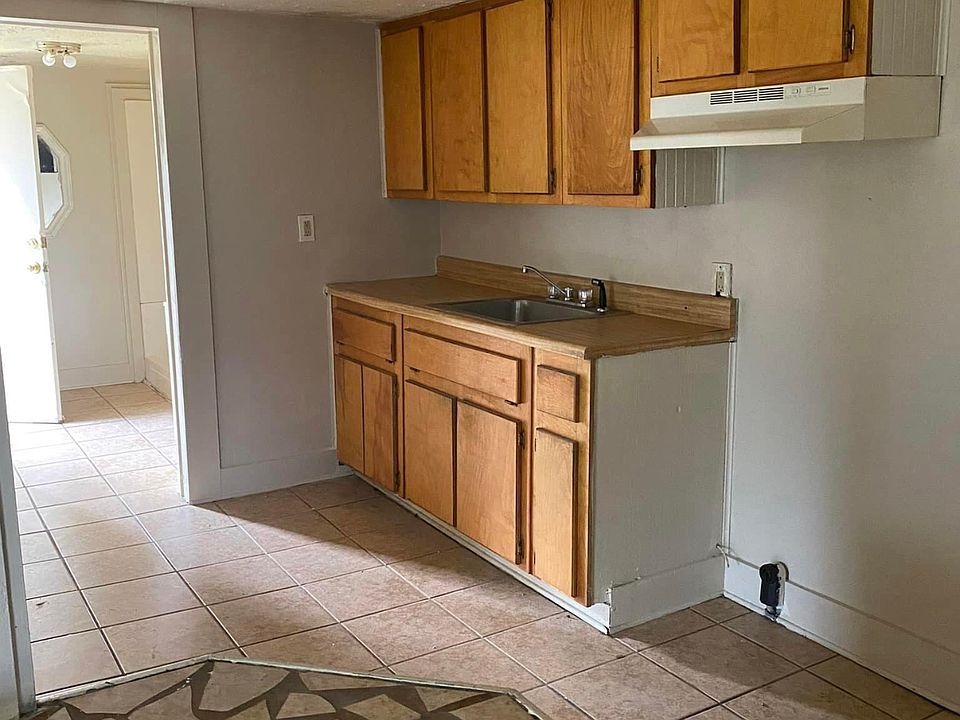 2nd image of 3506 Williams Ave #1