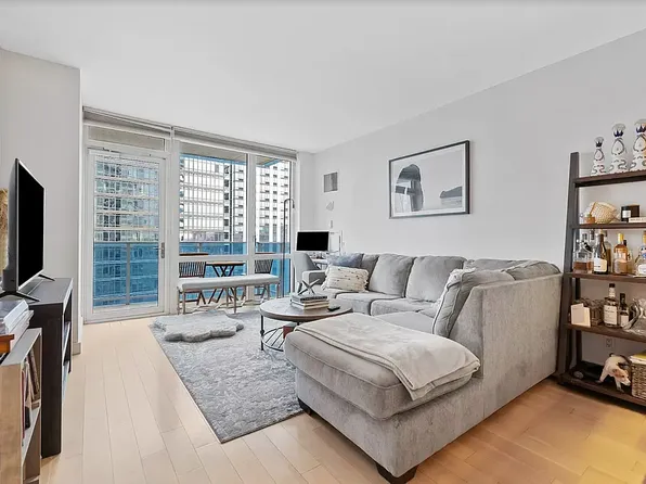 22 North 6th Street image 1 of 7