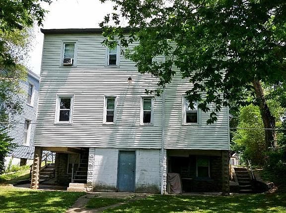 3rd image of 319 Mill St