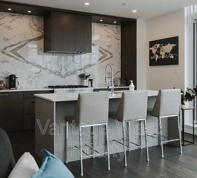 3389 Lakeshore Rd #516 — Photo 10