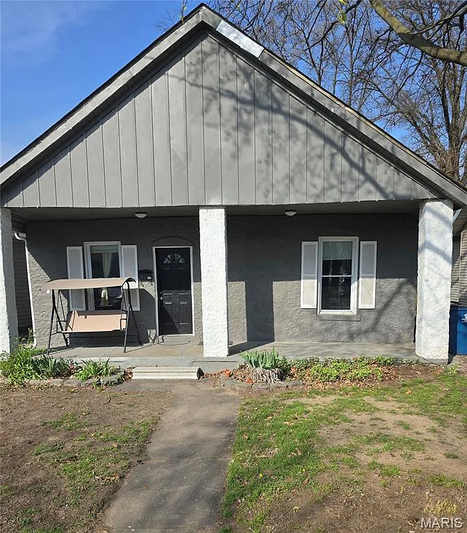 712 Condit St photo 1