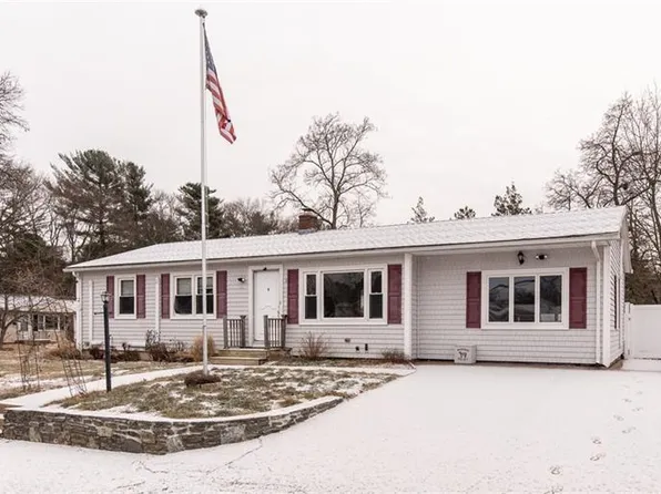 3 Audrey Ct, Coventry, RI 02816