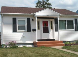 1002 Geyer Ave, Mishawaka, IN 46544