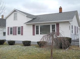 1528 Schuyler St, Peru, IL 61354