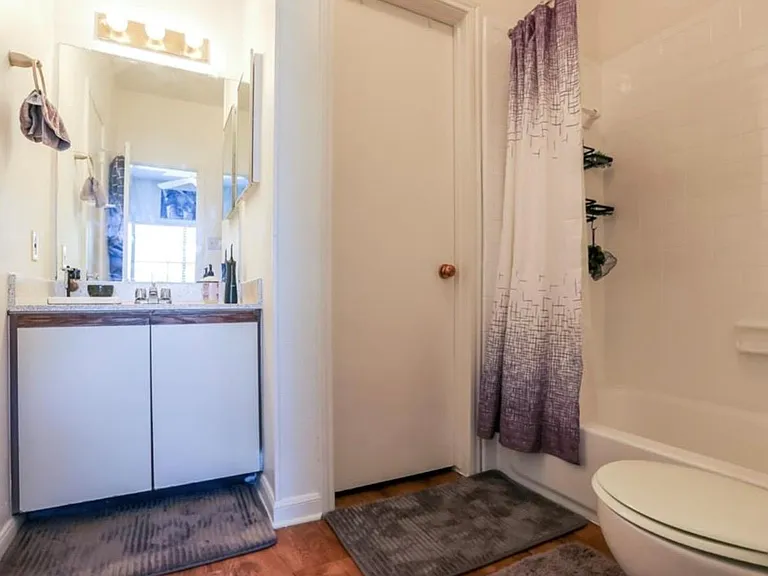 912 W 22nd St #304 — Photo 12