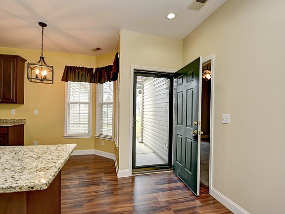 4th image of 1412 Reid Ct.