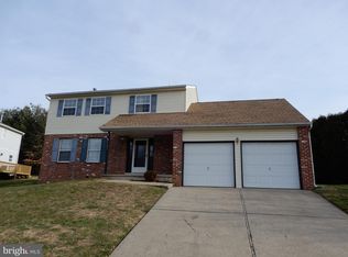 4591 White Oak Ln, Bensalem, PA