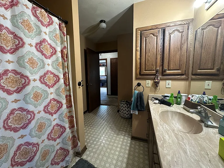 1122-1124 Waunakee Duplex — Photo 17