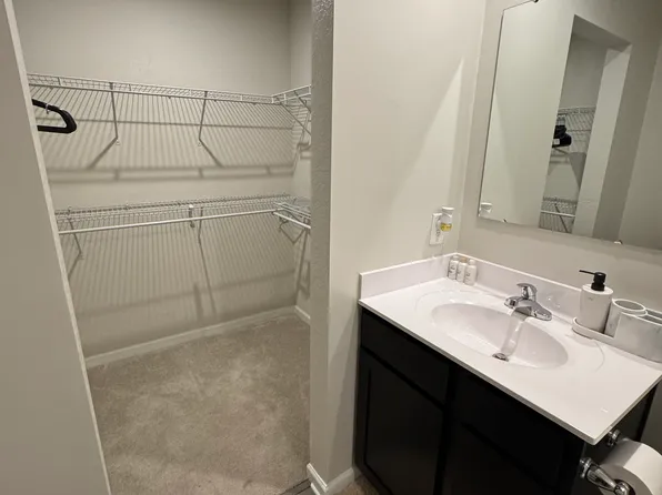 66 Clara Ct, Suffolk, VA 23434