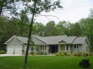 835 Rosewood Blvd, Midland, MI 48640