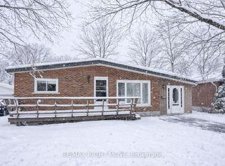 348 Collins Dr, Orillia, ON L3V1E4