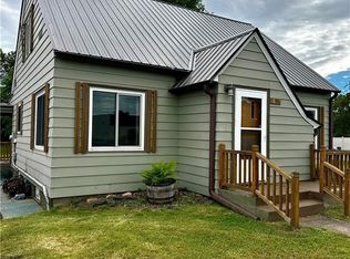 1824 17th Ave, Bloomer, WI 54724