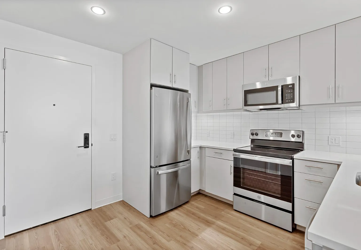 1 bed, 720 sqft, $2,300 — Photo 4