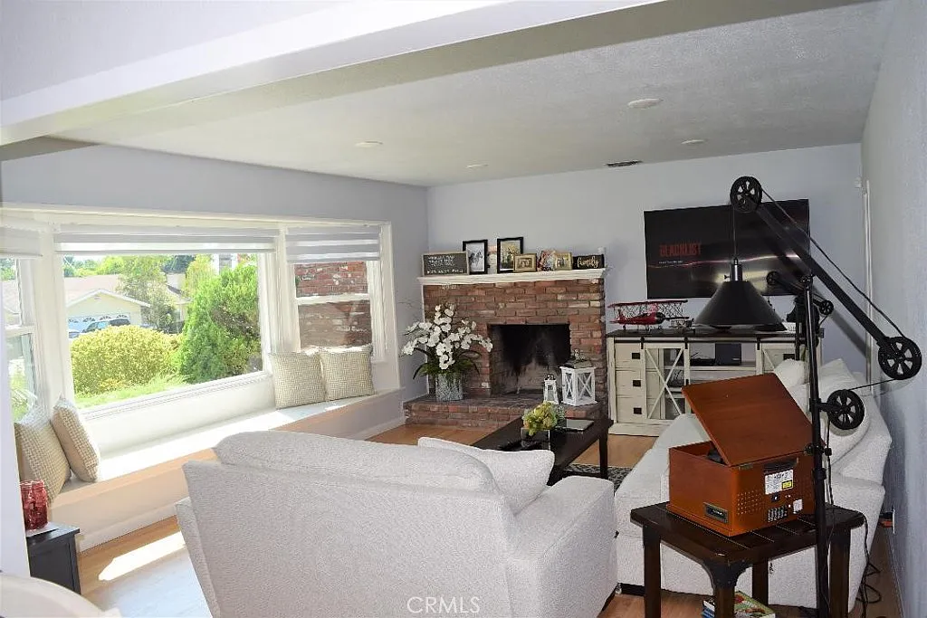 1111 Carol St — Photo 3