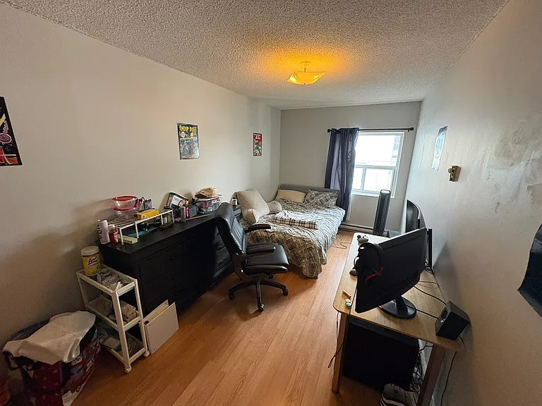 212 Colborne St — Photo 24