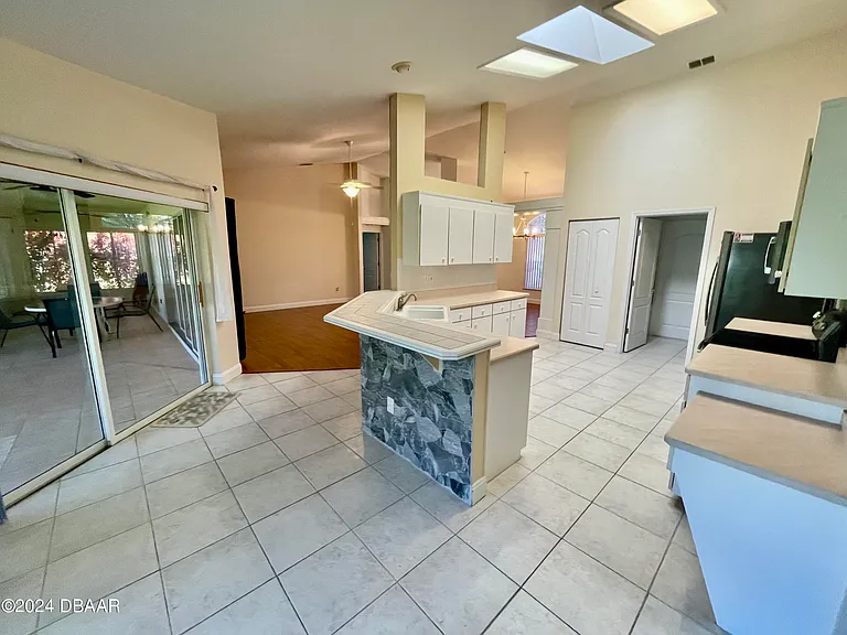 137 Bryan Cave Rd — Photo 8