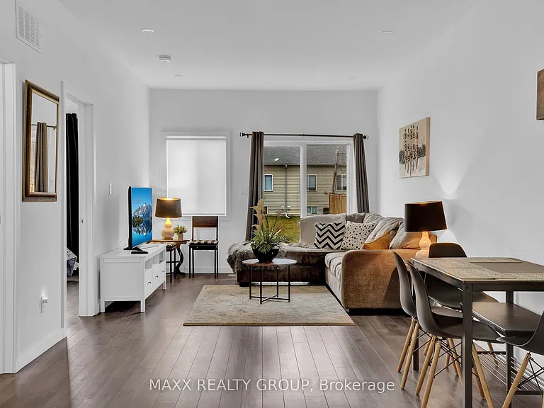 352 Alberta St — Photo 5