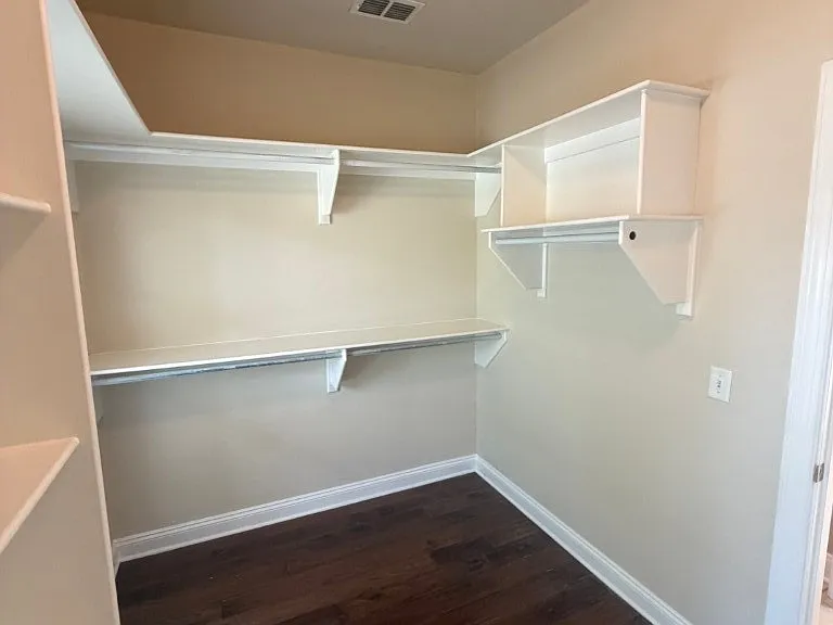 4406 Maximillion Cir — Photo 15