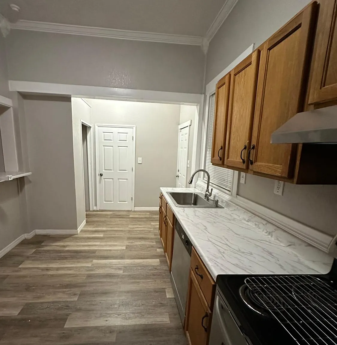 2 bed, 936 sqft, $1,650 — Photo 3