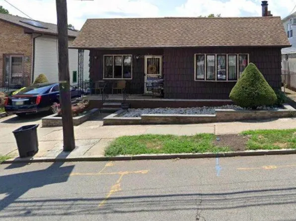 229 Centre Avenue image 1 of 7