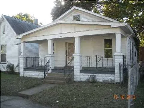 1019 Henning Ave photo 1