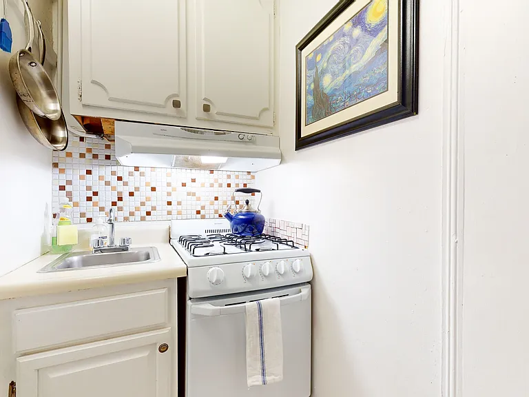 1253 Beacon St #B4 — Photo 4