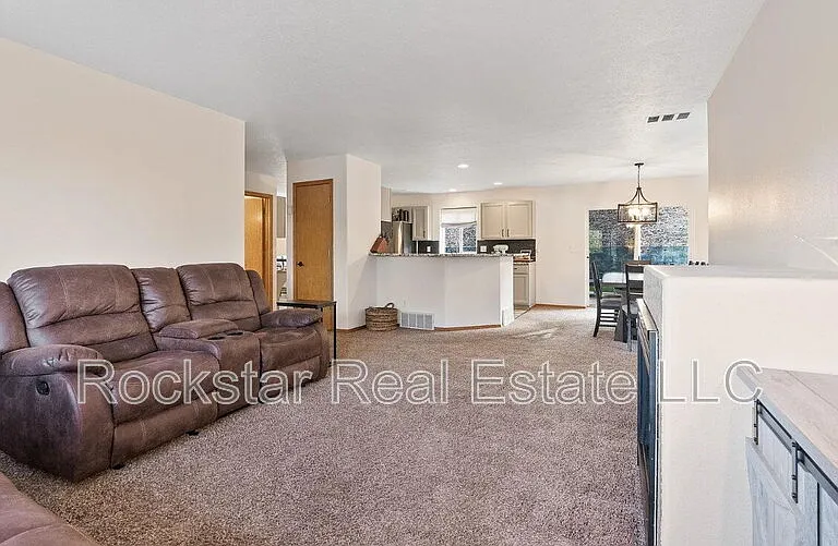607 W Persimmon Ln — Photo 34