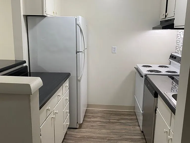 University Park Apartments near Cornell University — Photo 286