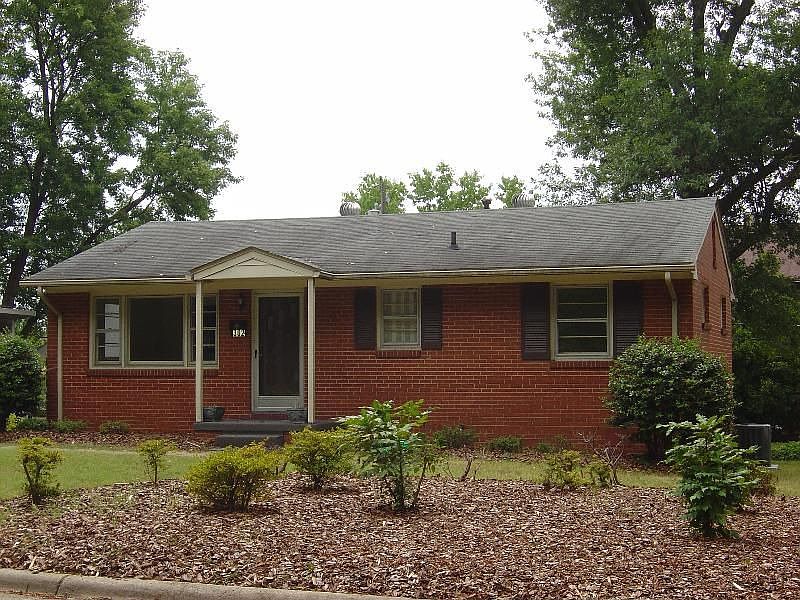 1st image of 302 Shannon Dr