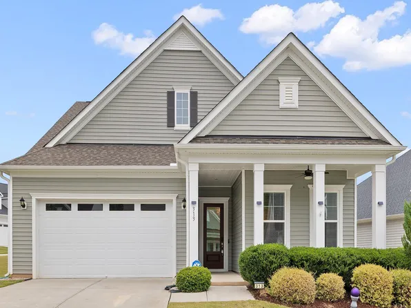 313 Warm Wind Dr, Clayton, NC 27527