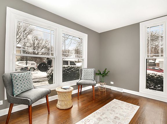 5th image of 1104 Longmeadow Ln