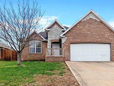 1602 E Fairwind, Ozark, MO, 65721