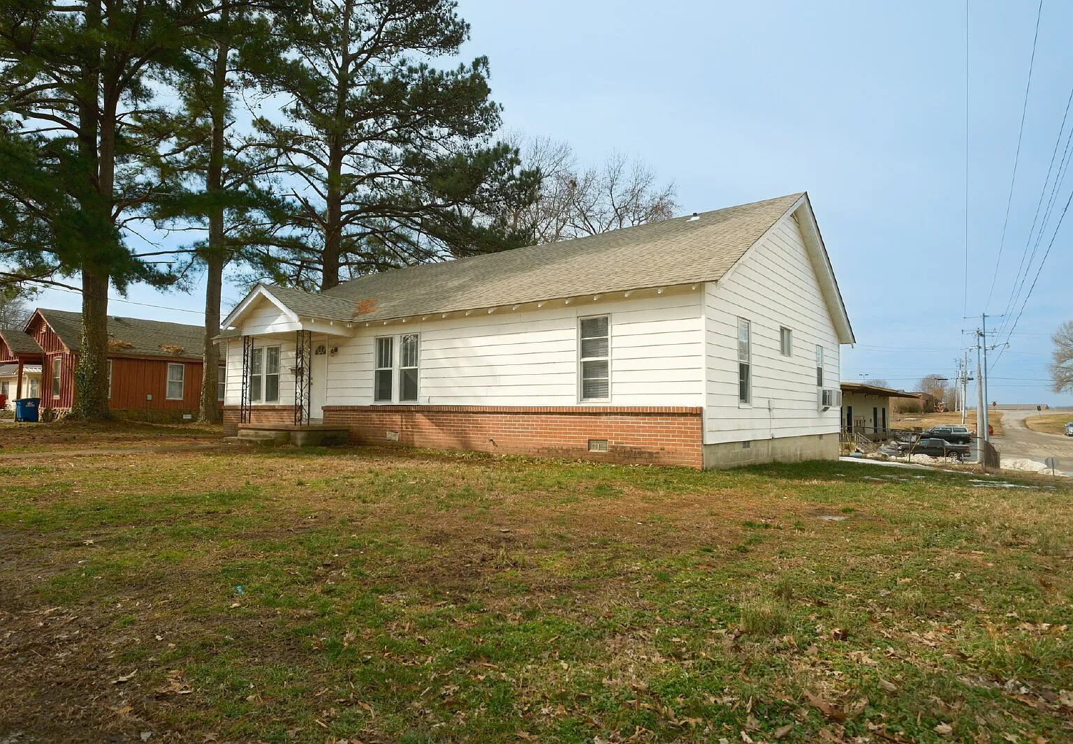 4 bed, 2.5 bath, $1,200 — Photo 2