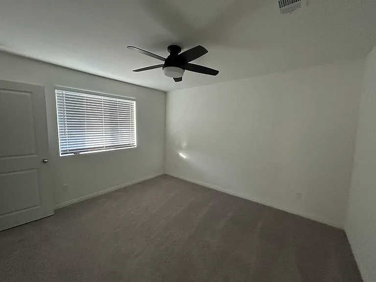 4563 Highland Ave — Photo 8