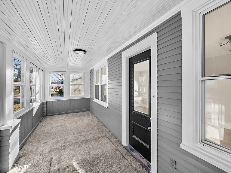 428 Bauman Ave — Photo 24